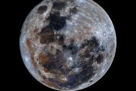 Mặt Trăng mỏ Oxy đầy tiềm năng trộn lẫn với bụi dưới dạng các ôxit